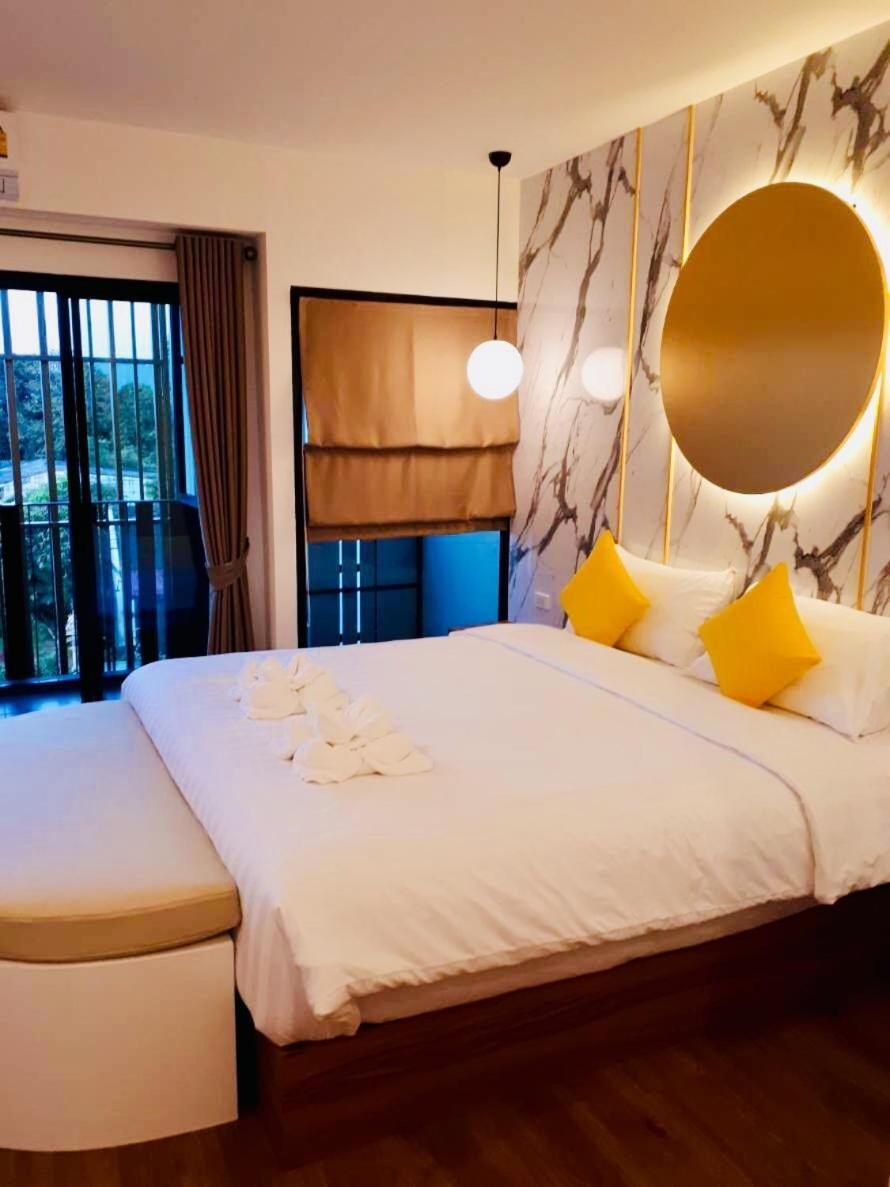 לינה וארוחת בוקר La La Moon Krabi Poshtel'N' Pool מראה חיצוני תמונה