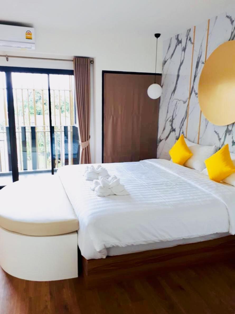 לינה וארוחת בוקר La La Moon Krabi Poshtel'N' Pool מראה חיצוני תמונה
